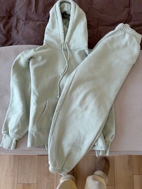 TNA Sage Green Cozy Fleece Set